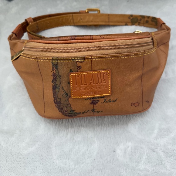 Alviero Martini Prima Classe Beige Leather Belt Bag